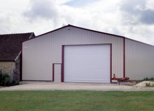 Bâtiment artisanal isolé